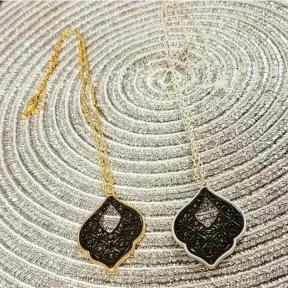 SET OF 2 BLACK GOLD SILVER NECKLACES